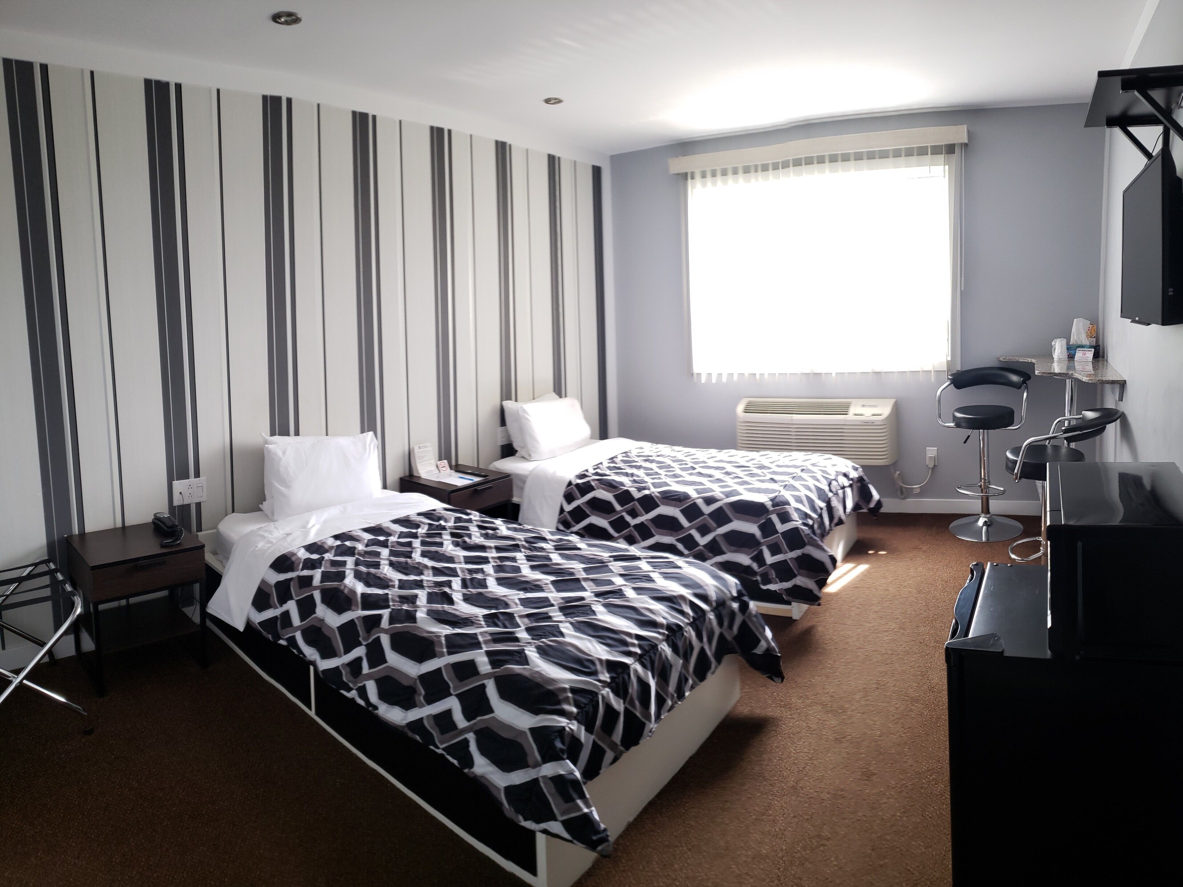 Auberge St. Jacques - Motel Reviews, Deals & Photos 2026 - Expedia.com