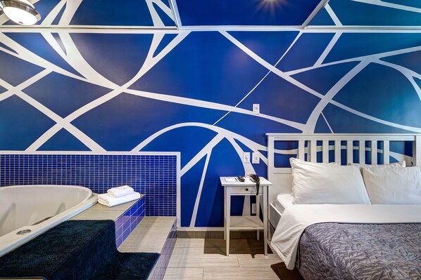 Superior Room, 1 Queen Bed, Non Smoking, Jetted Tub