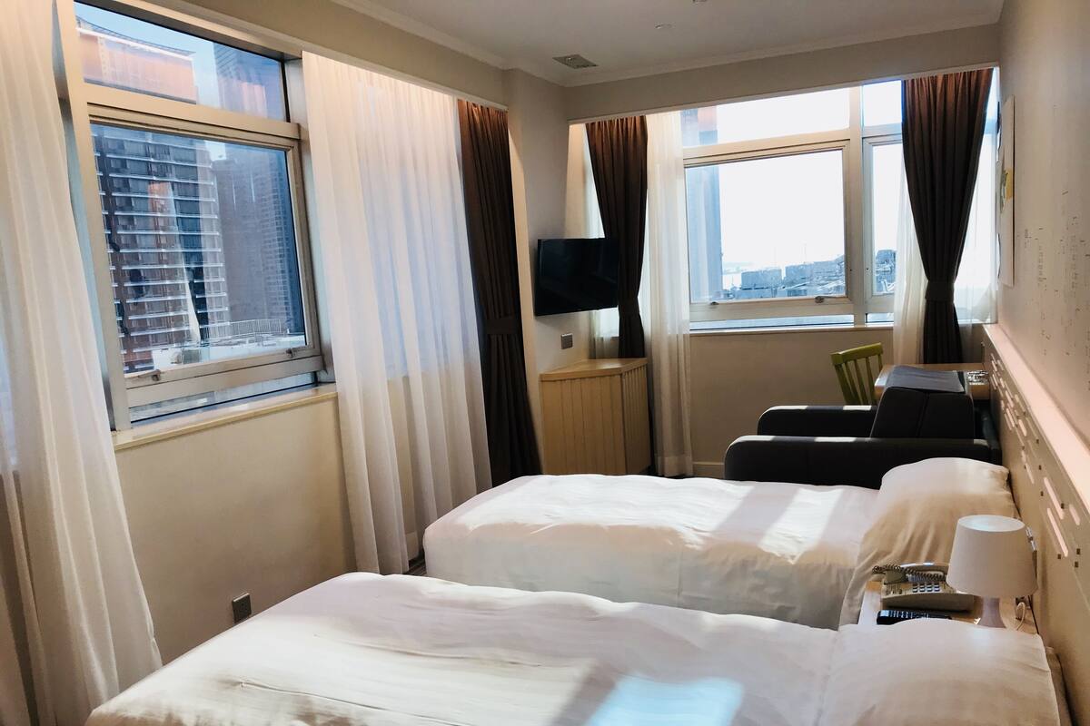 Deluxe Twin Room | 1 bedroom, in-room safe, desk, free WiFi