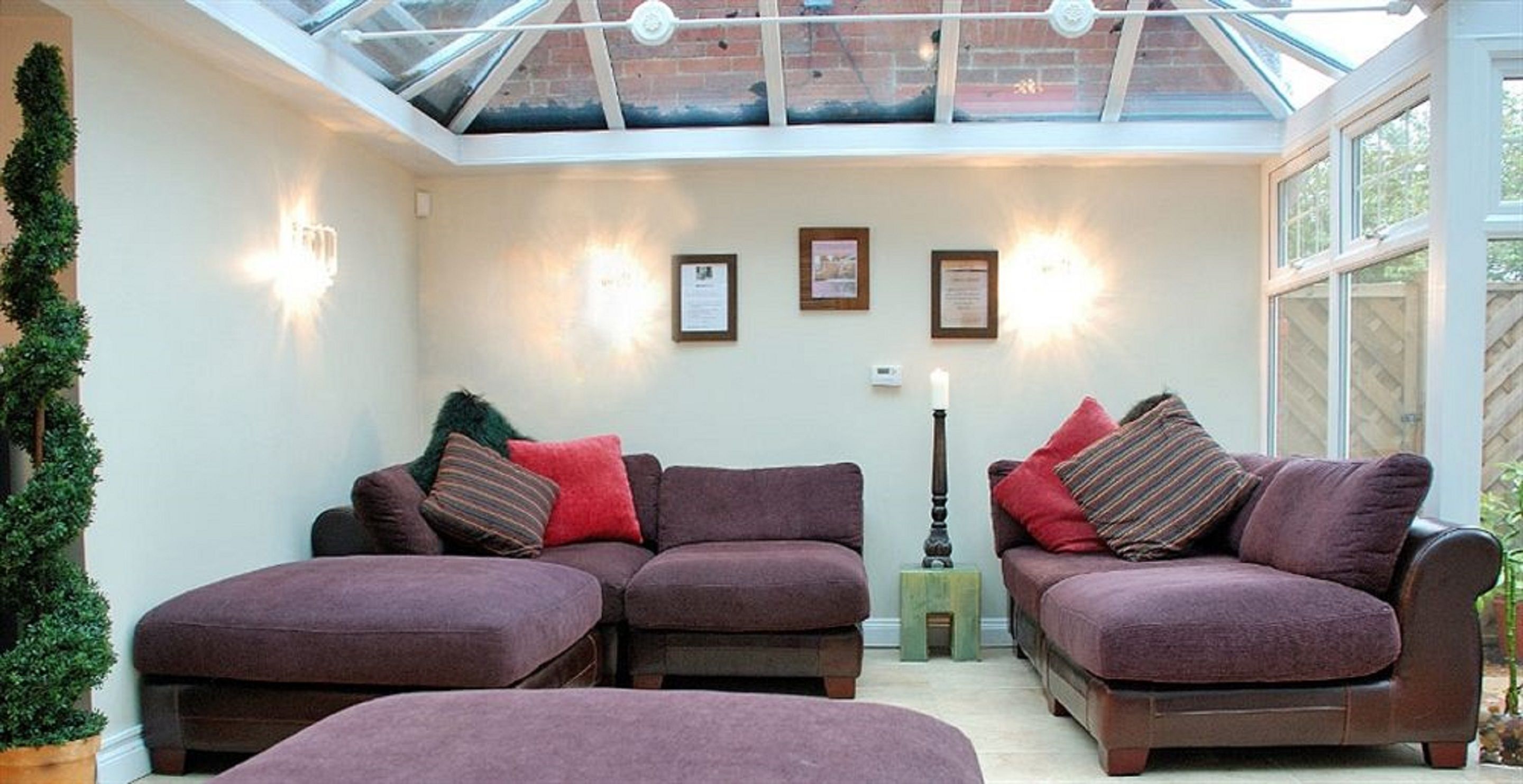 Sauna, hot tub, body treatments, aromatherapy, hot stone massages