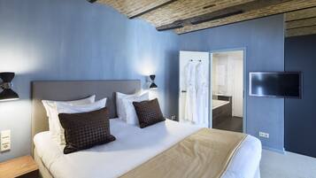 Habitación Premium | Ropa de cama de alta calidad, caja fuerte, decoración individual