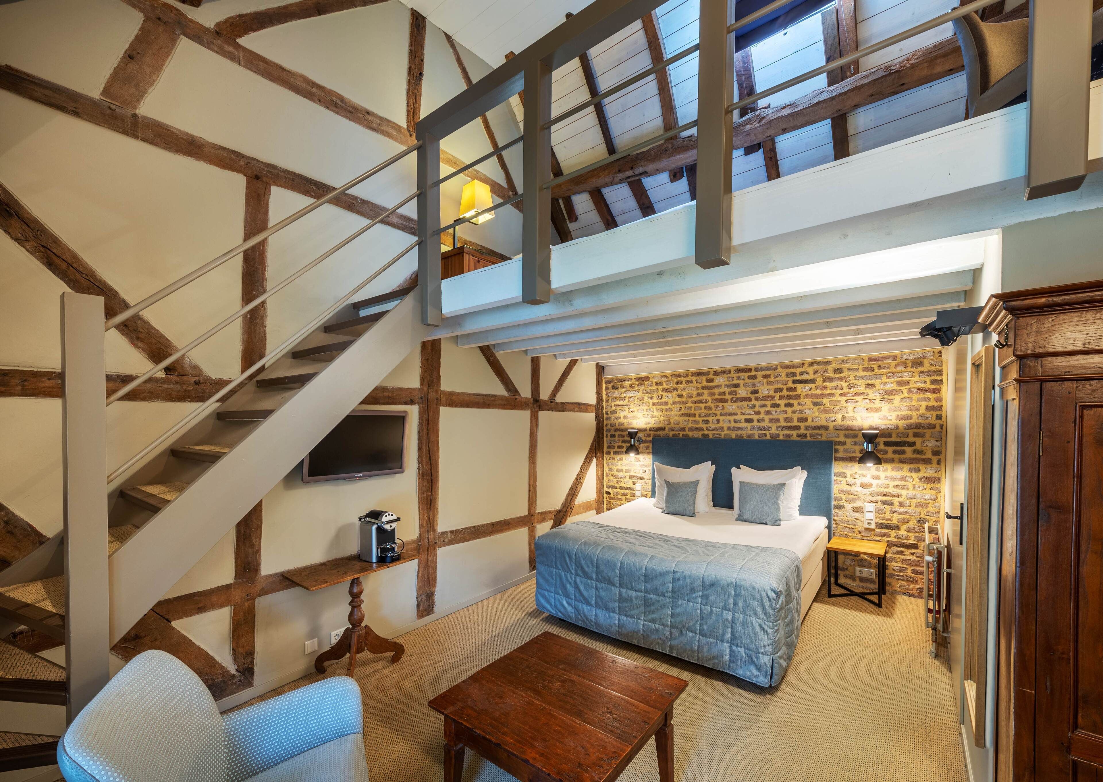 junior suite | premium bedding, in-room safe, individually decorated, free wifi