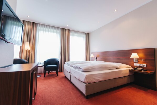 Hypo-allergenic bedding, minibar, in-room safe, desk - HOTEL KOCKS am Mühlenberg (Muelheim an der Ruhr)