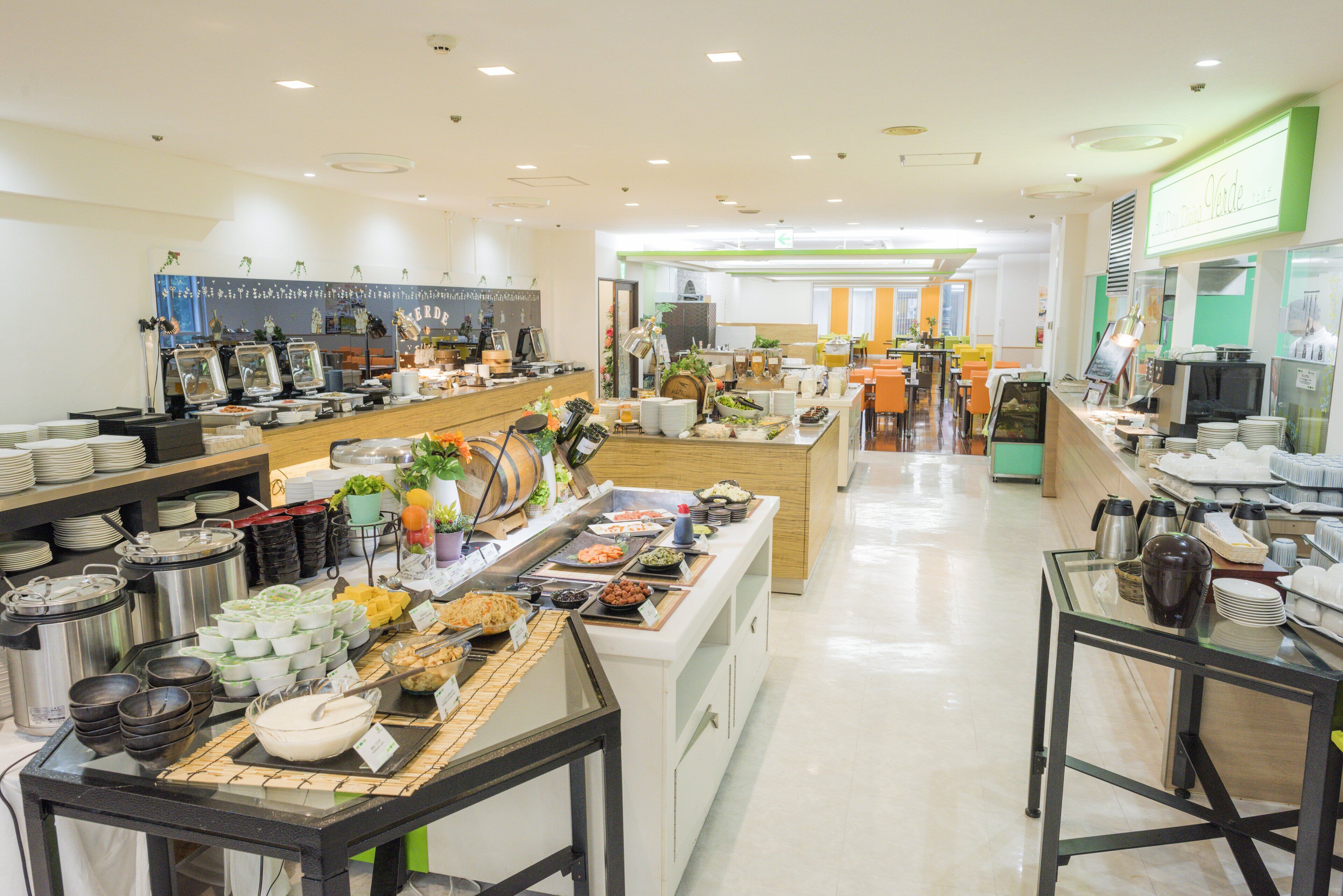 2 restaurants, breakfast, lunch, dinner served; regional cuisine