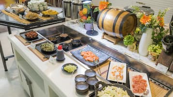 每日供應自助早餐 (每人 JPY2200.00)