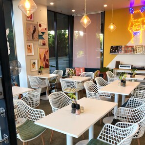 Daily cooked-to-order breakfast for a fee - Quest Woolloongabba (Woolloongabba)
