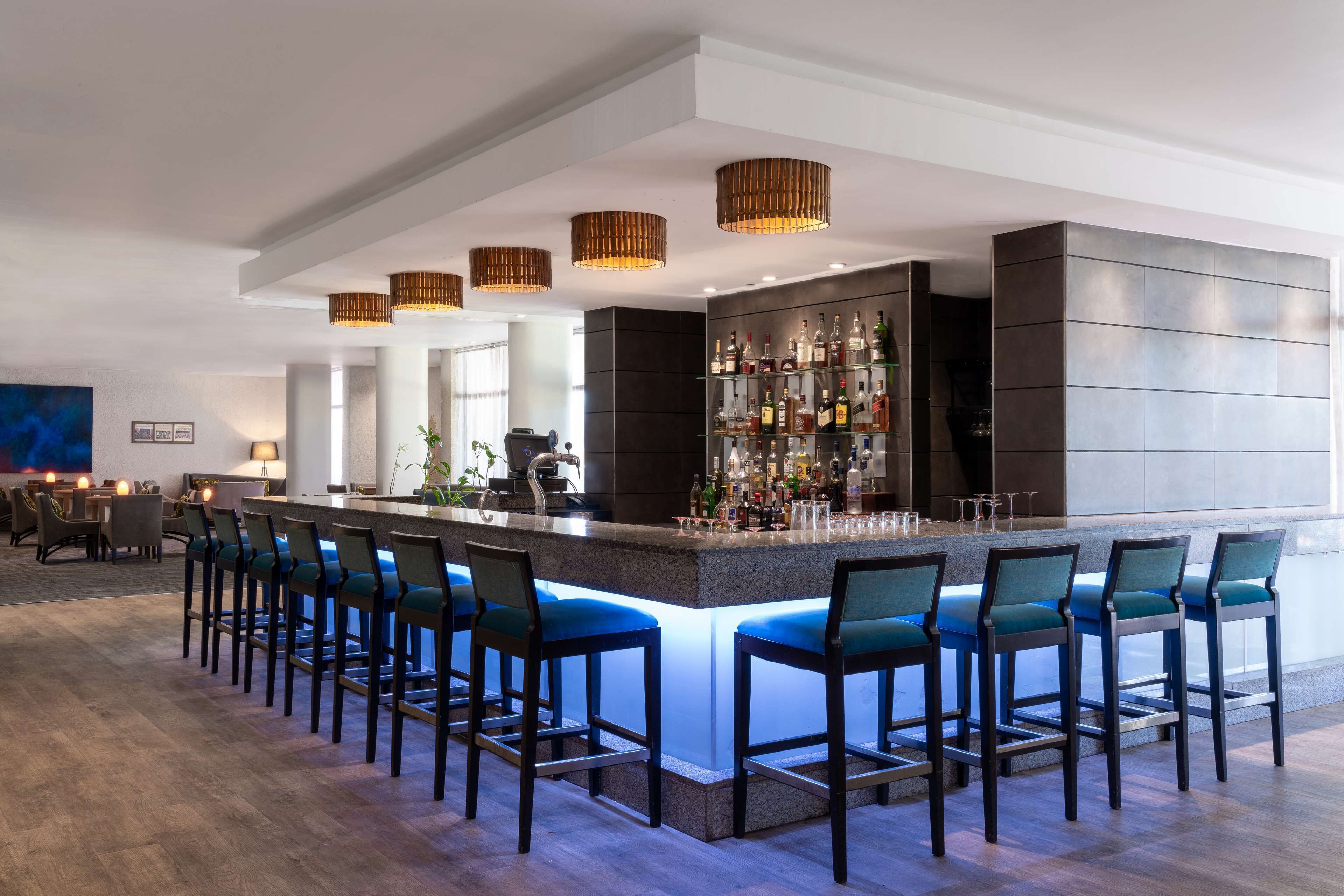 2 bars/lounges, beach bar