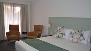 Executive Studio | Meja, ruang kerja komputer riba, seterika/papan seterika, Wi-fi percuma