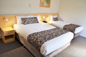 基本雙床房 | 書桌、筆電工作空間、熨斗/熨衣板、免費無線上網