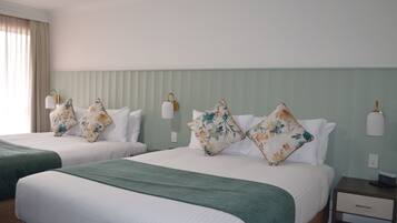 Bureau, espace de travail pour ordinateur portable