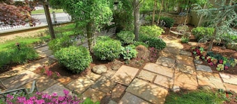 Howard Johnson by Wyndham Downtown Gatlinburg