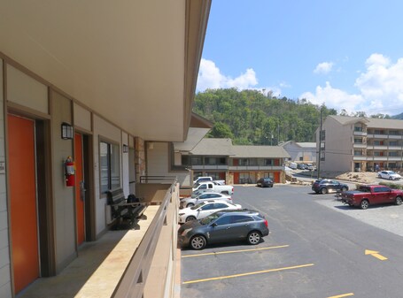 Howard Johnson by Wyndham Downtown Gatlinburg - Image 31