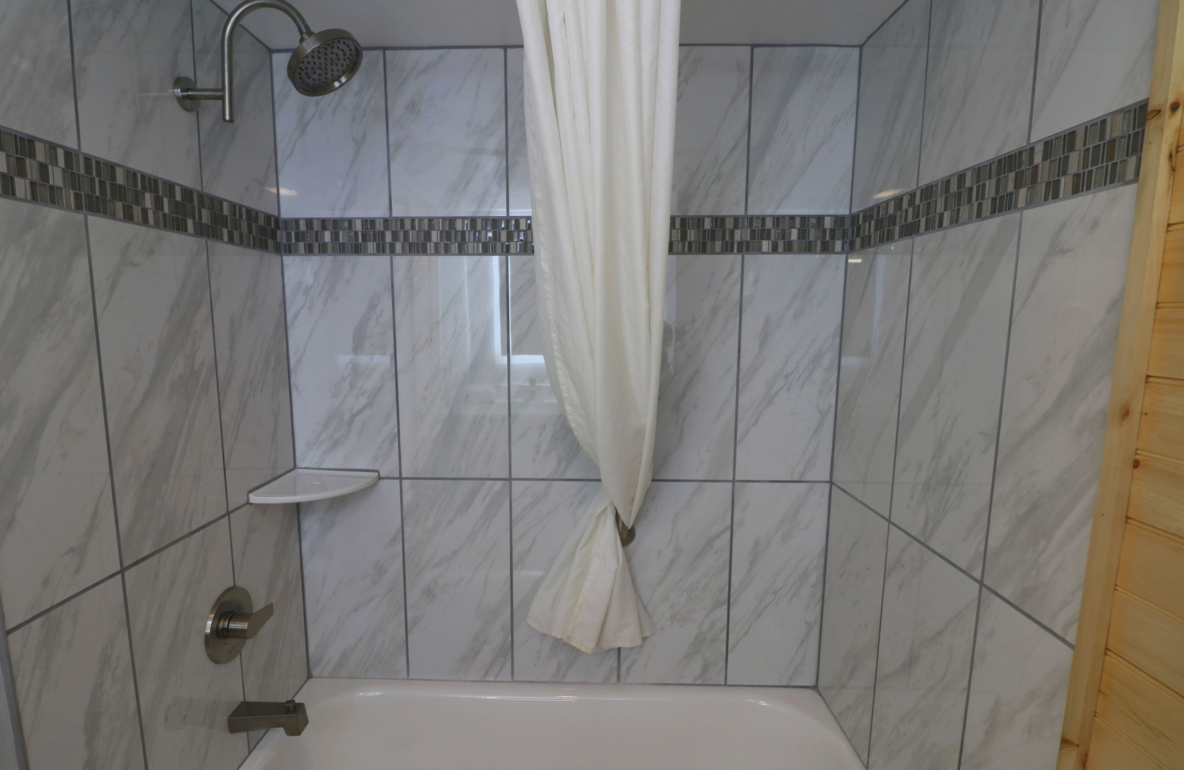 free toiletries, towels