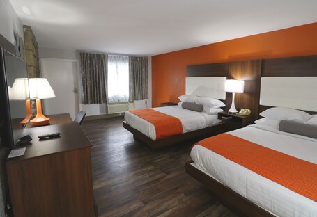 Howard Johnson by Wyndham Downtown Gatlinburg - Image 14