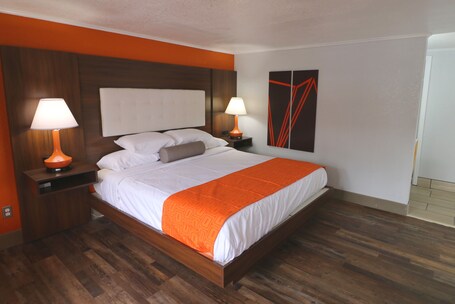 Howard Johnson by Wyndham Downtown Gatlinburg - Image 24