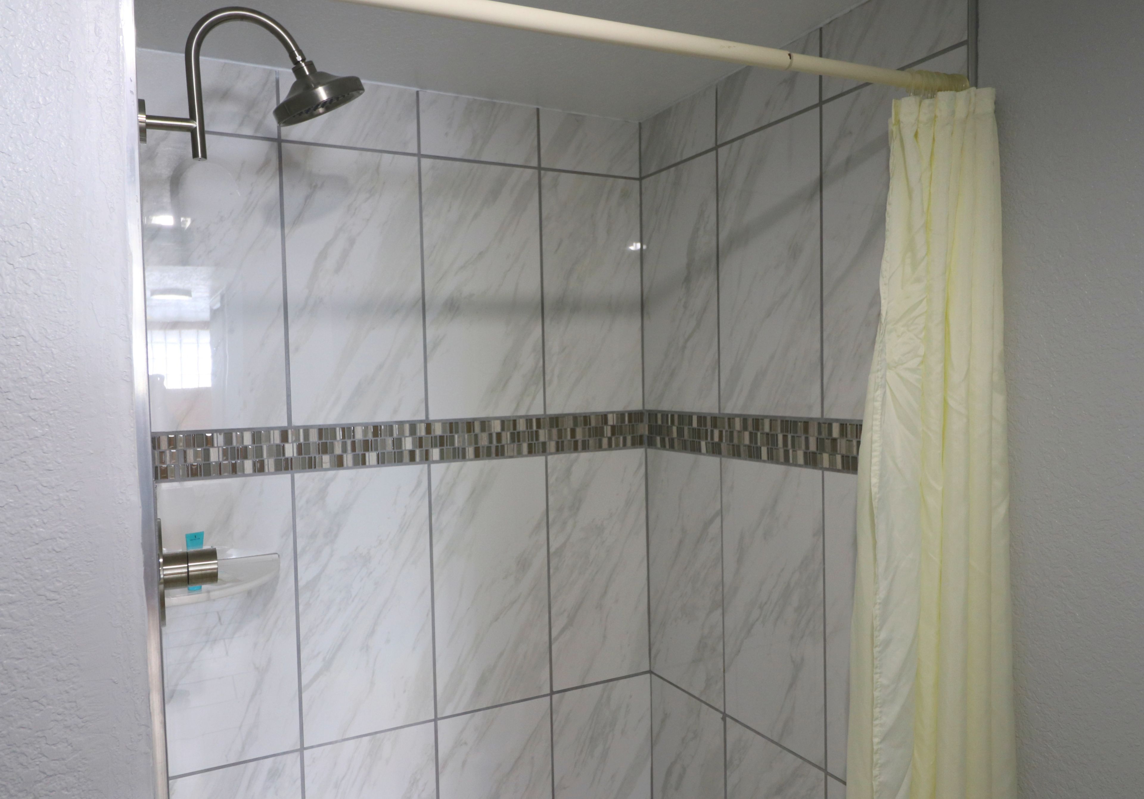 free toiletries, towels