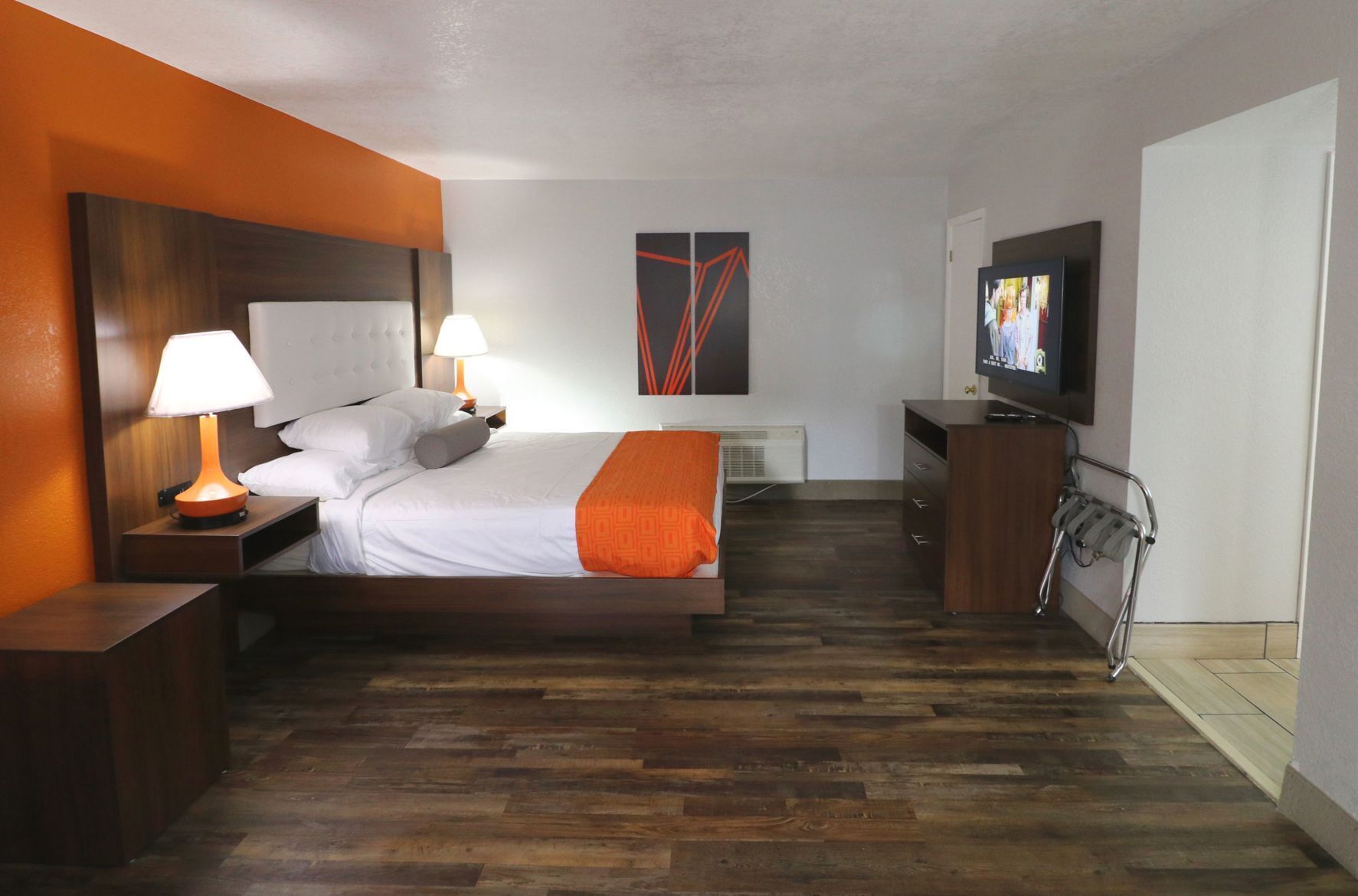 Desk, free WiFi, bed sheets