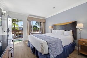 ستائر تعتيم ومكواة/لوح كي وواي فاي مجانًا وملاءات أسرّة