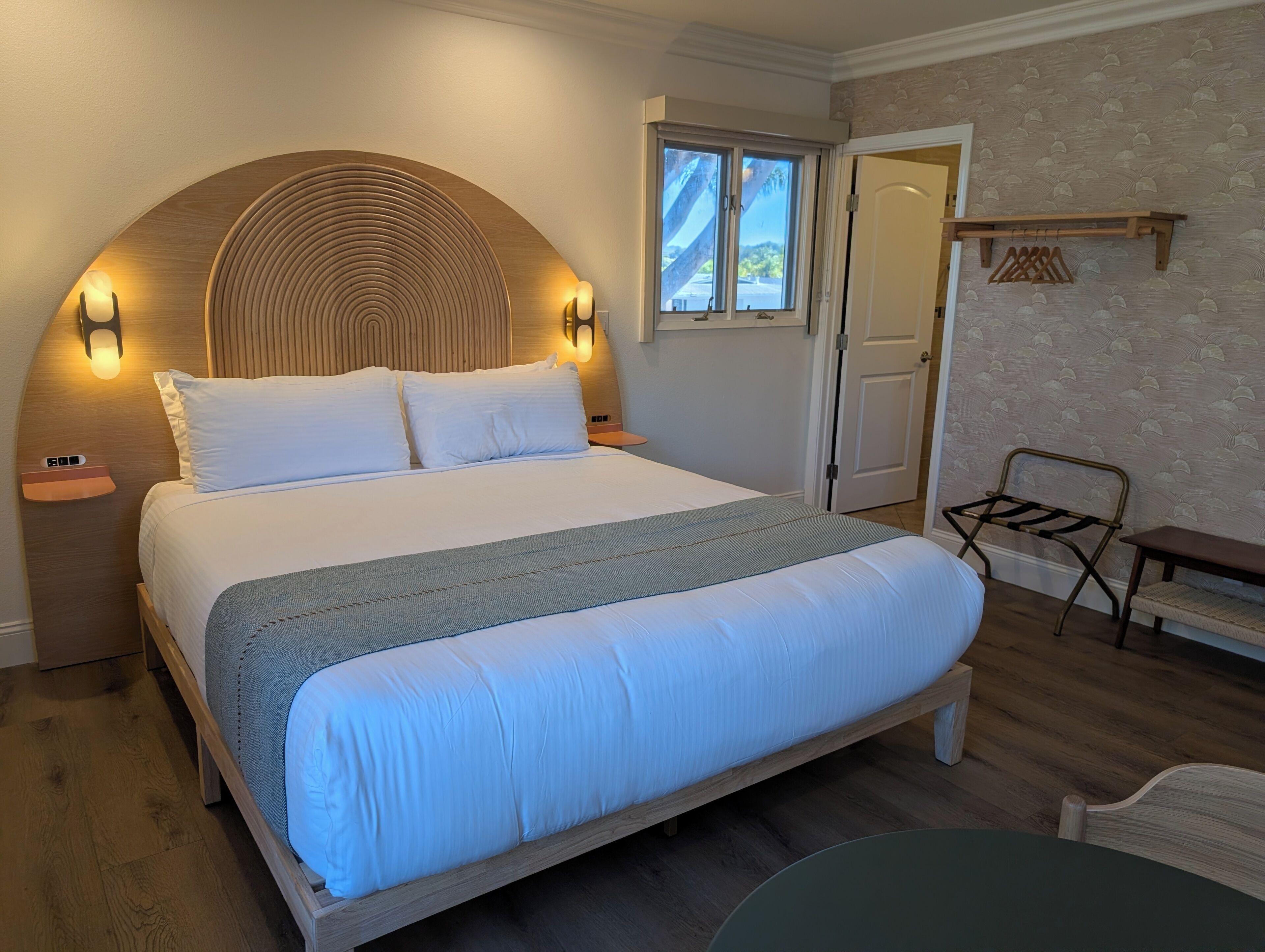 King Suite with Jetted Tub - Renovated | Laptop workspace, blackout drapes, iron/ironing board, free WiFi