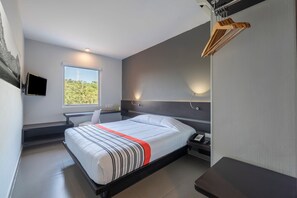 Schreibtisch, Bügeleisen/Bügelbrett, kostenloses WLAN, Bettwäsche