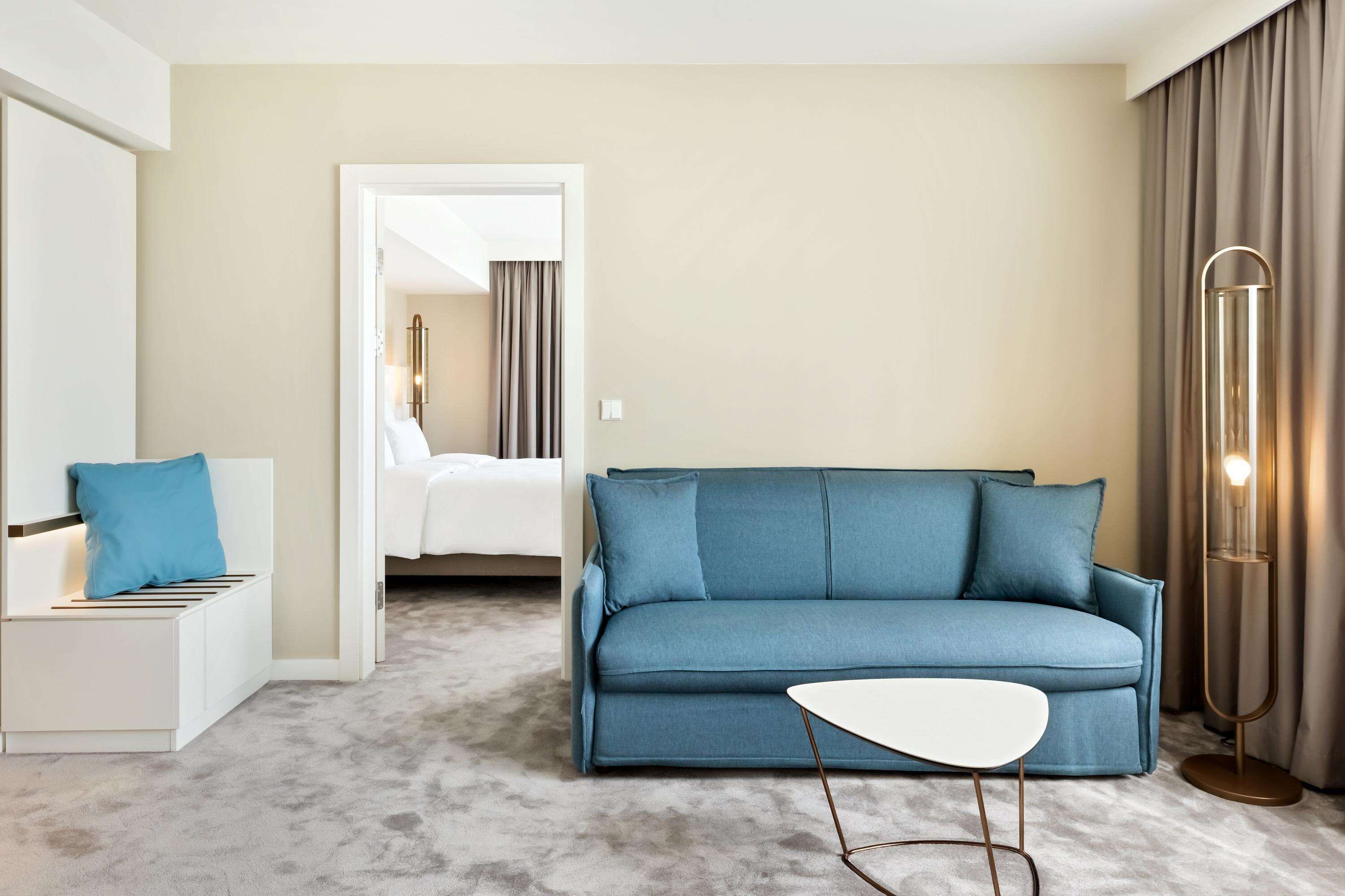 junior suite | 1 bedroom, minibar, in-room safe, desk