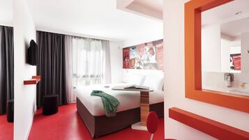 Standard Room, 1 Double Bed | Desk, blackout drapes, soundproofing, iron/ironing board