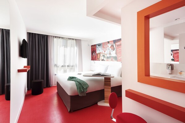 Habitación estándar, 1 cama doble | Escritorio, cortinas opacas, sistema de insonorización