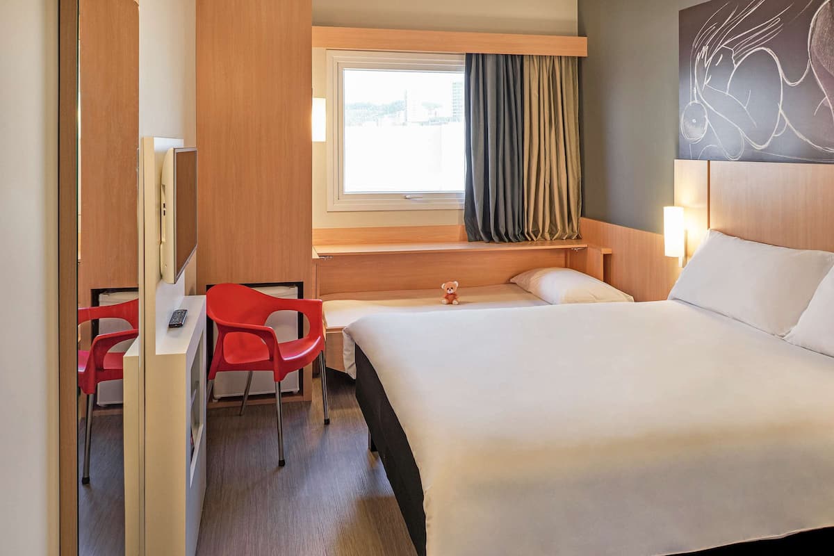 Standard Apartment, Multiple Beds