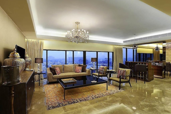 Suite presidencial | Roba de llit d'alta qualitat, cobrellits i minibar