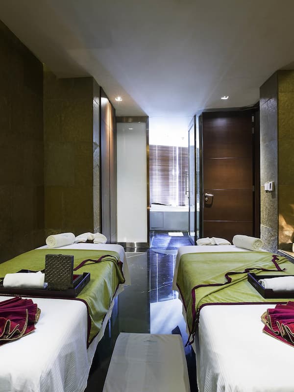Couples treatment room(s), body treatments, body wraps, body scrubs