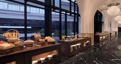 Novotel Kolkata Hotel & Residences Hotel