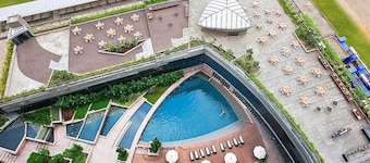Novotel Kolkata Hotel & Residences Hotel