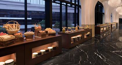 Novotel Kolkata Hotel & Residences Hotel