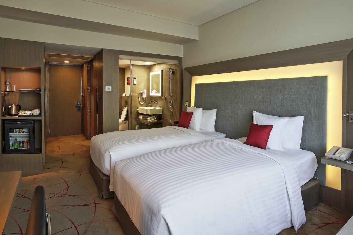 Biancheria da letto di alta qualità, copriletto in piuma, minibar