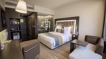 Premier Room, 1 King Bed, Club Lounge Access | View from room