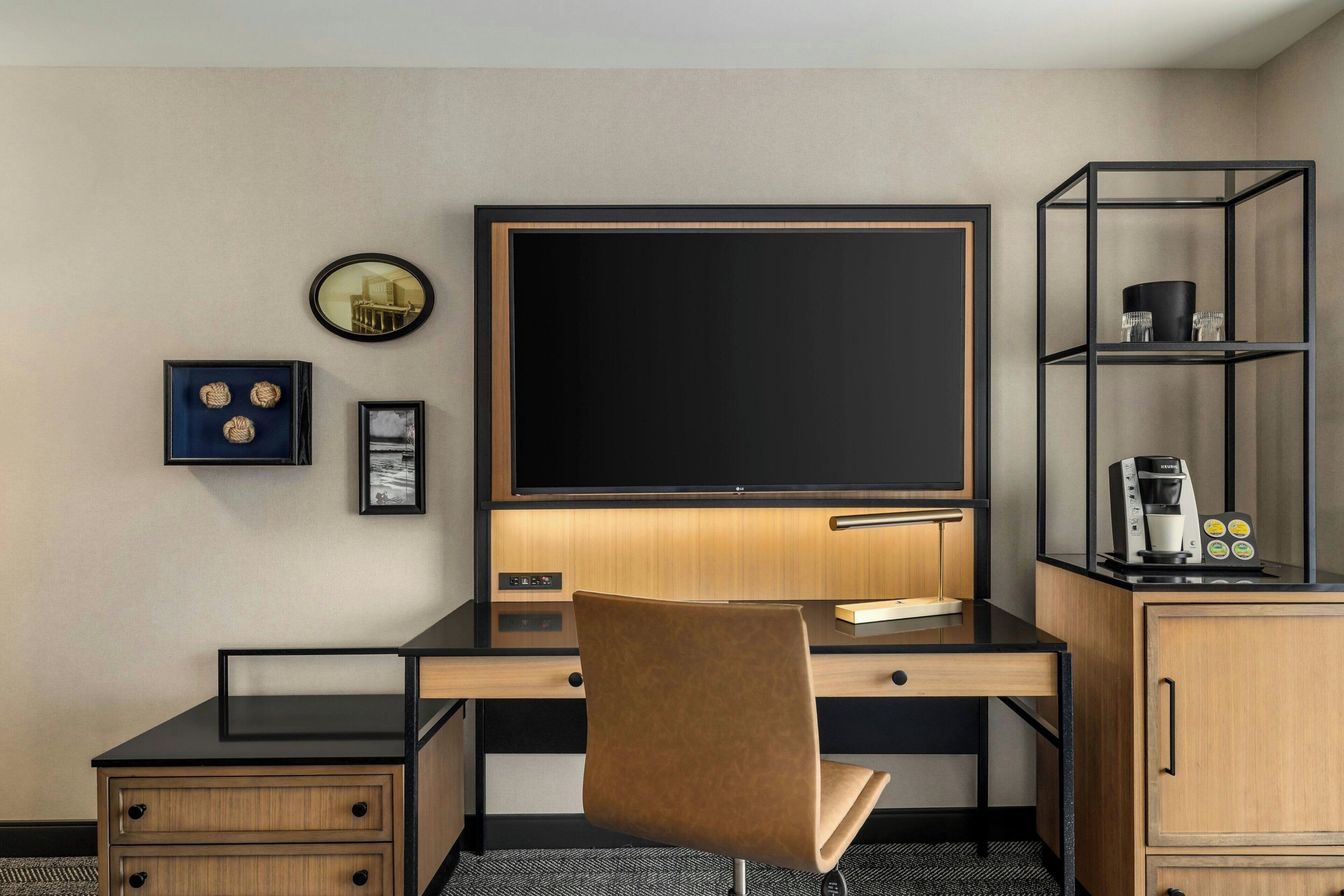 in-room safe, individually decorated, individually furnished, desk