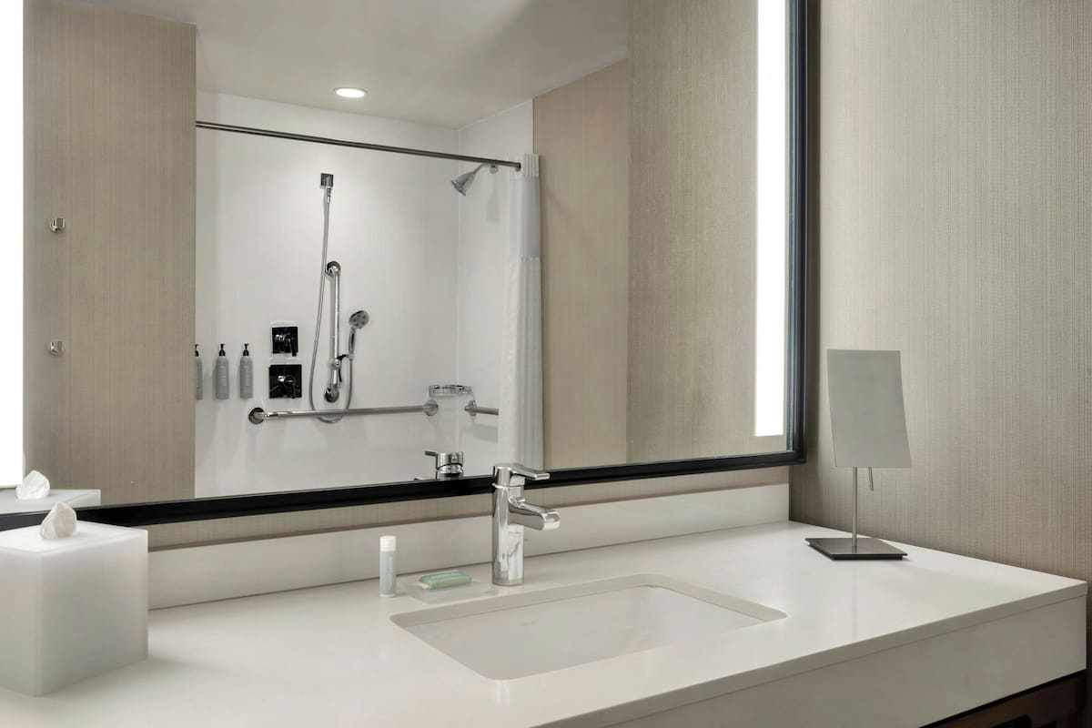 combined shower/bathtub, free toiletries, hair dryer, bathrobes