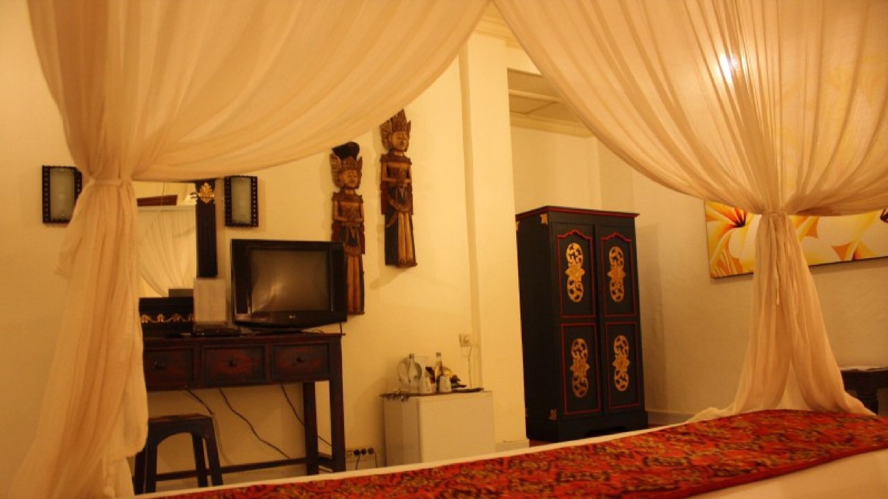 minibar, rollaway beds, free wifi, bed sheets