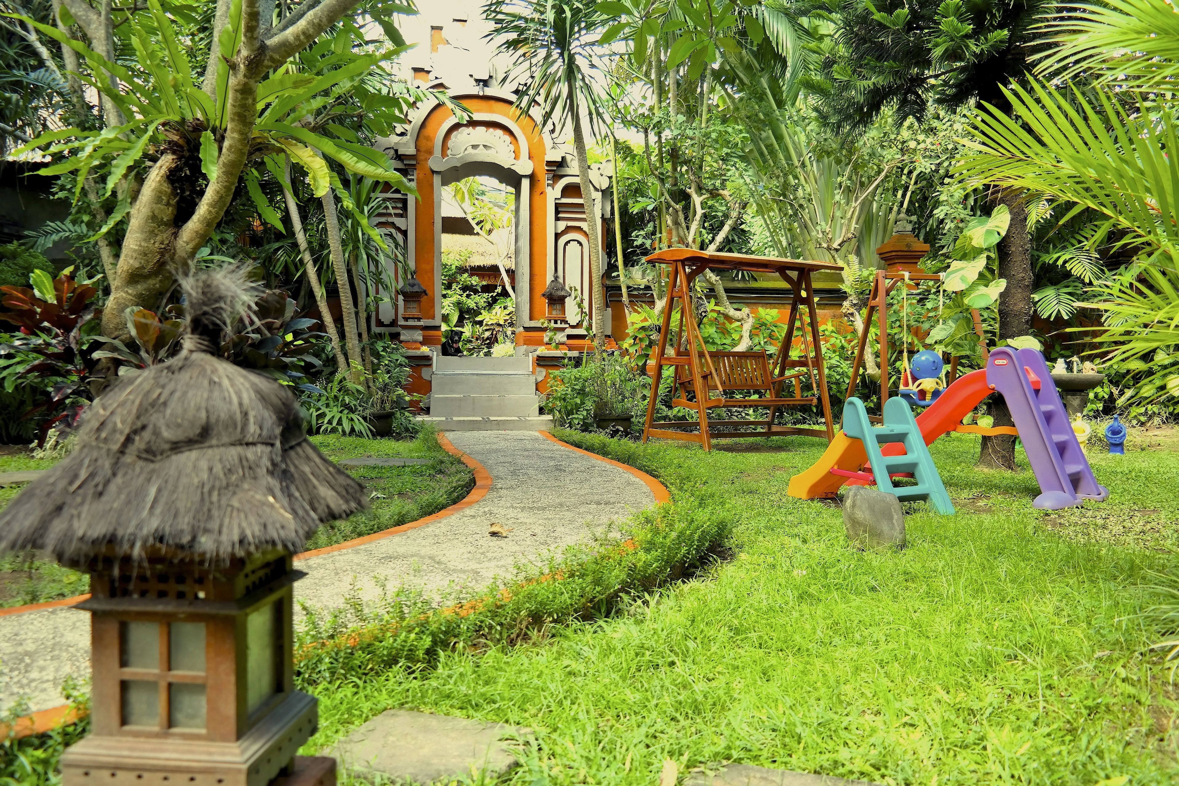 children’s play area – outdoor