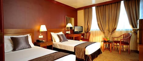 Caja fuerte, escritorio, wifi