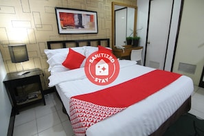 Superior Double Room | Free WiFi - Orange Nest Hotel (Manila)