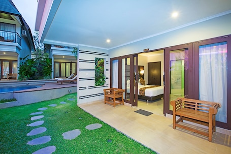 ํ
๋ผ์ค/ํํฐ์ค