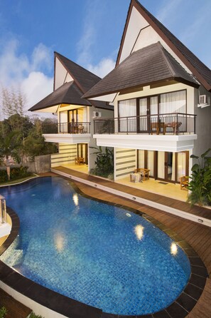 Outdoor pool, pool umbrellas, pool loungers