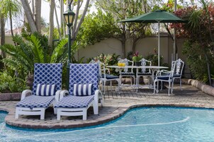 Outdoor pool, sun loungers