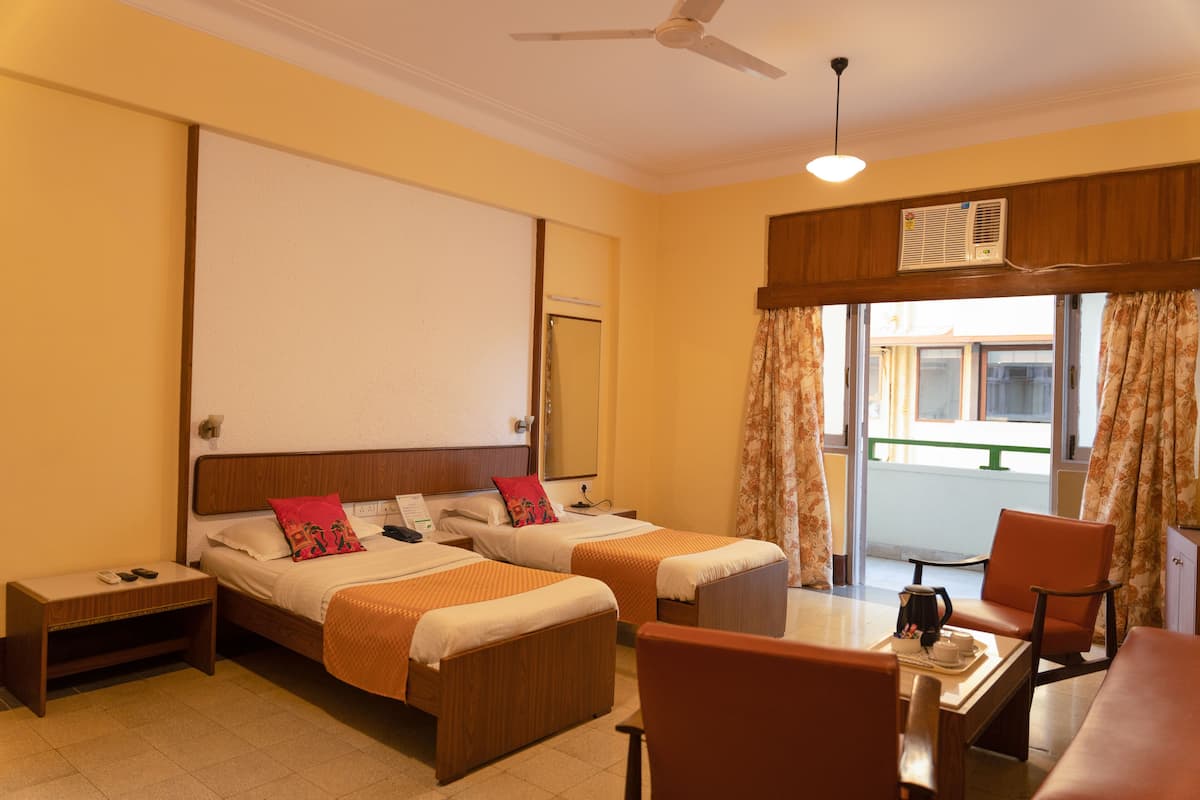 Deluxe Partial Sea View Balcony Room | In-room safe, desk, free WiFi, bed sheets