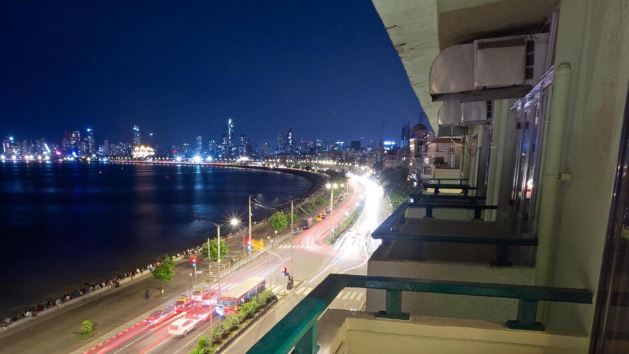 Sea Green South Hotel