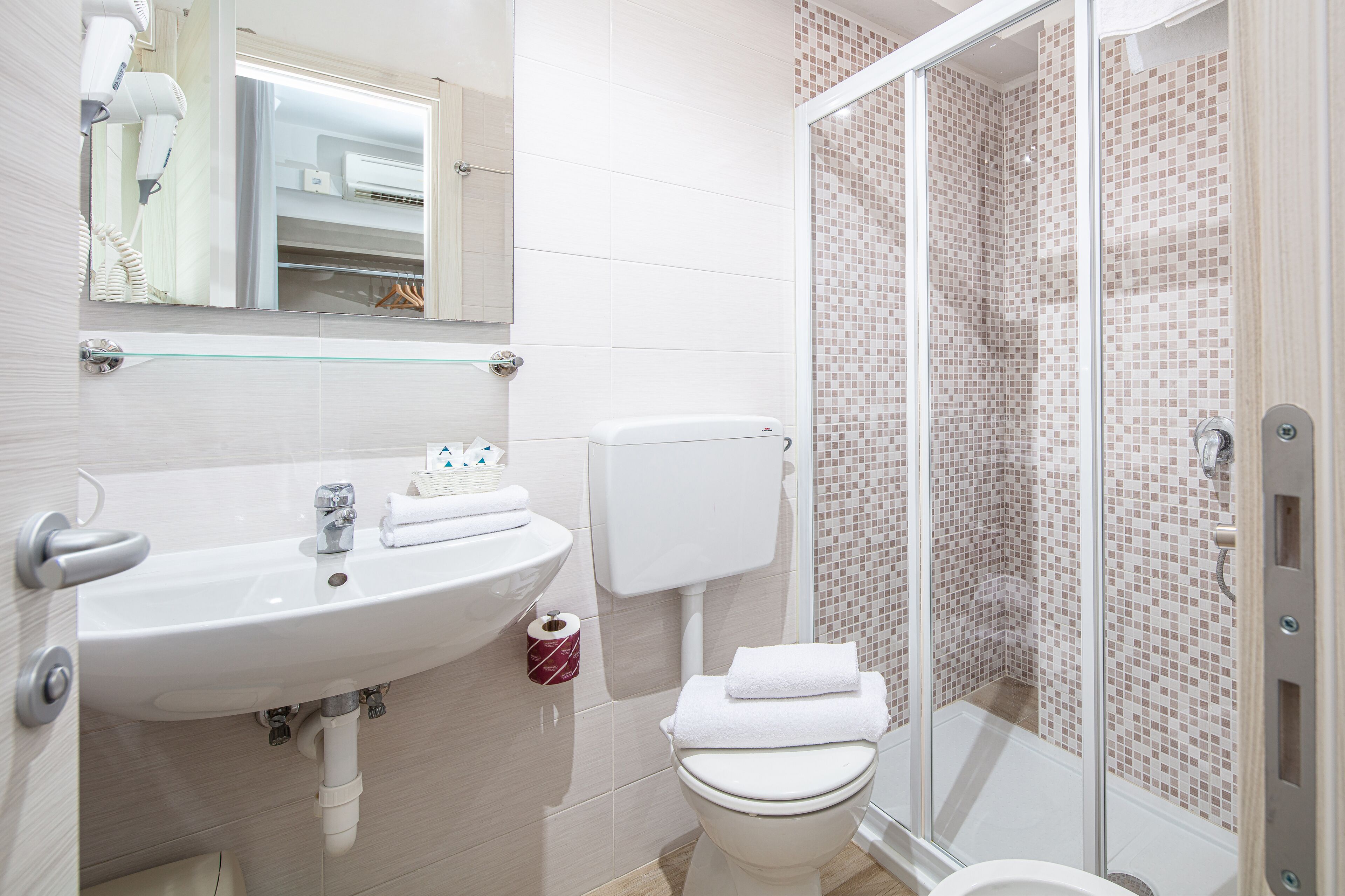 Photo - Hotel Pigalle