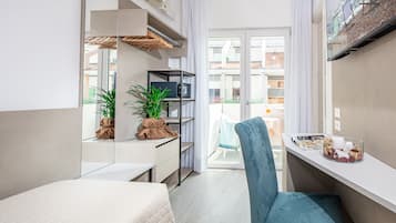 Single Room | In-room safe, desk, free WiFi, bed sheets