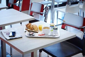 Dagelijks ontbijtbuffet (toeslag)