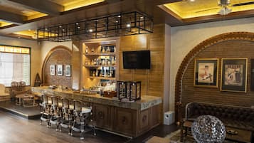 Bar (trong khuôn viên)